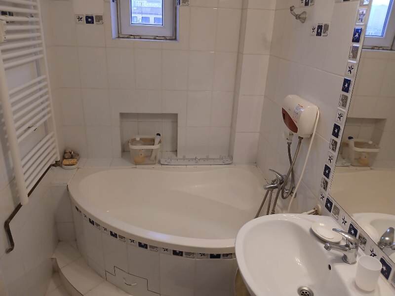 Victoriei, ultracentral